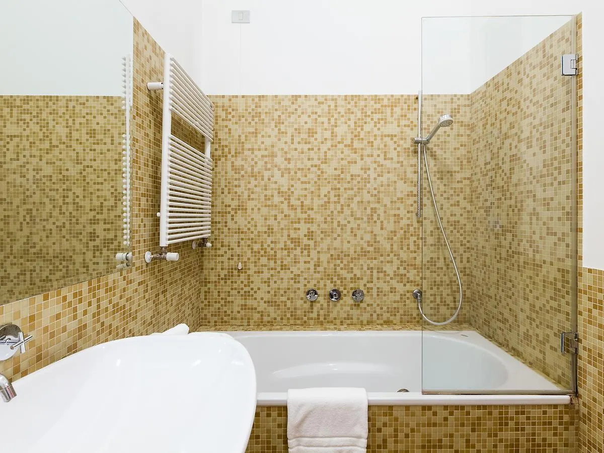 Easyhomes - Piola Bazzini Milan 0*,  Italy