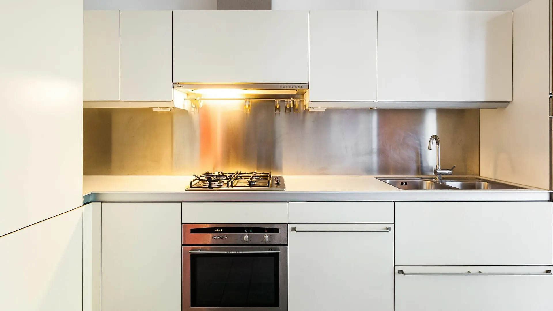 Easyhomes - Piola Bazzini Milan 0*,