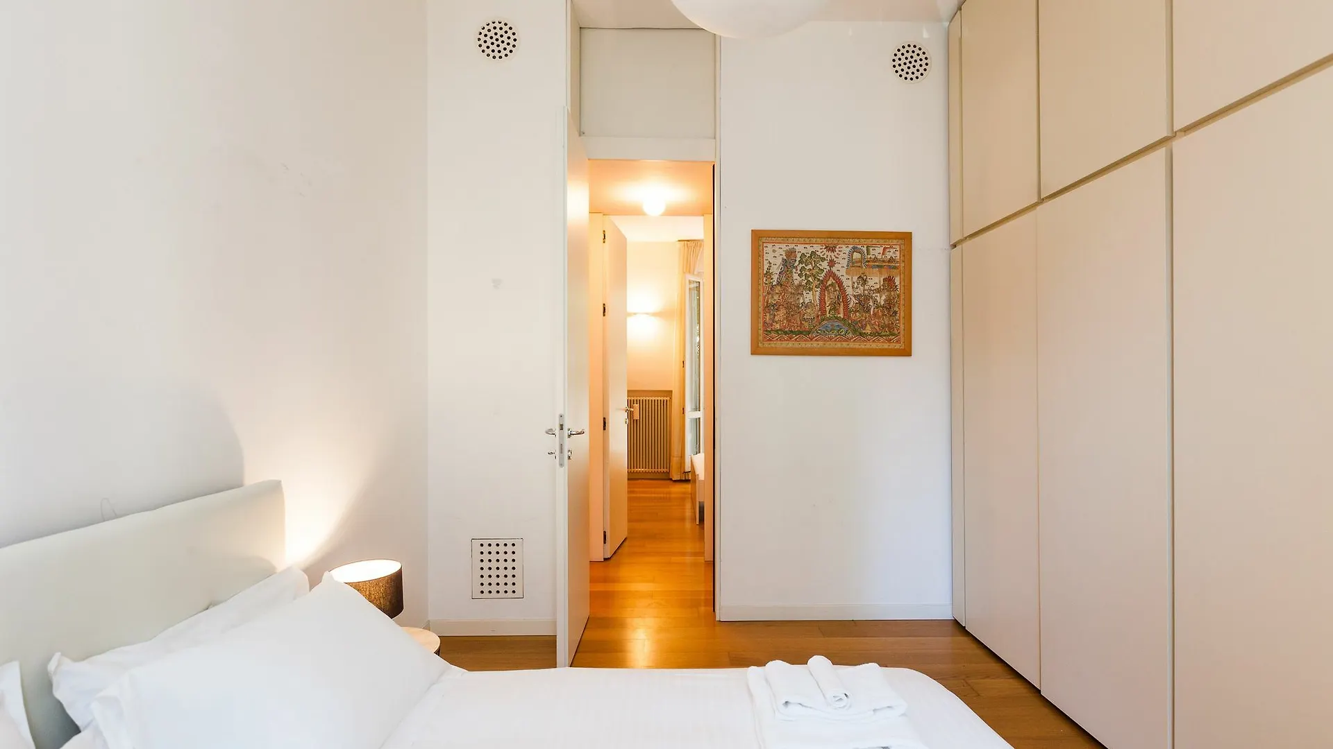 Apartment Easyhomes - Piola Bazzini Milan